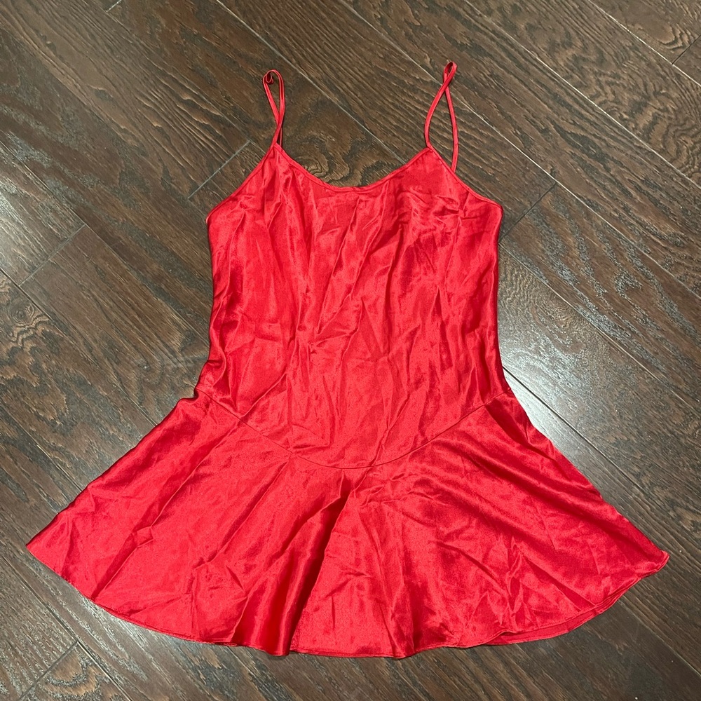 Victoria's Secret Red Satin Short Gown Size Medium